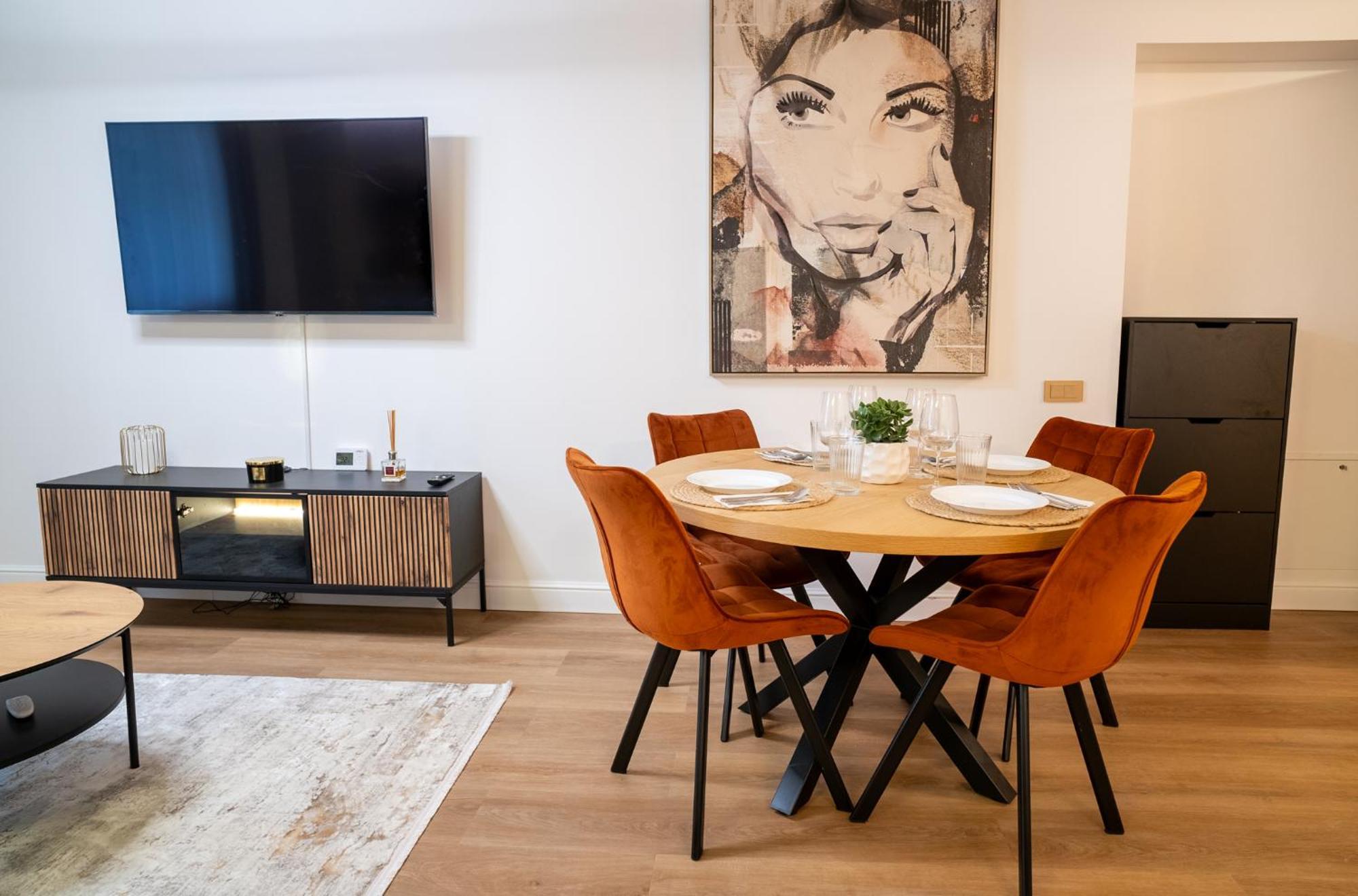 1 Ultra Apartment